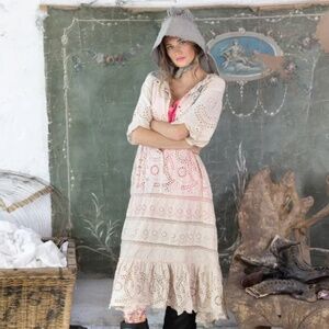 🩷MAGNOLIA PEARL EYELET HEEREN DRESS🩷